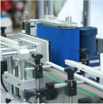 Adhesive Labeling Machine For Bottle