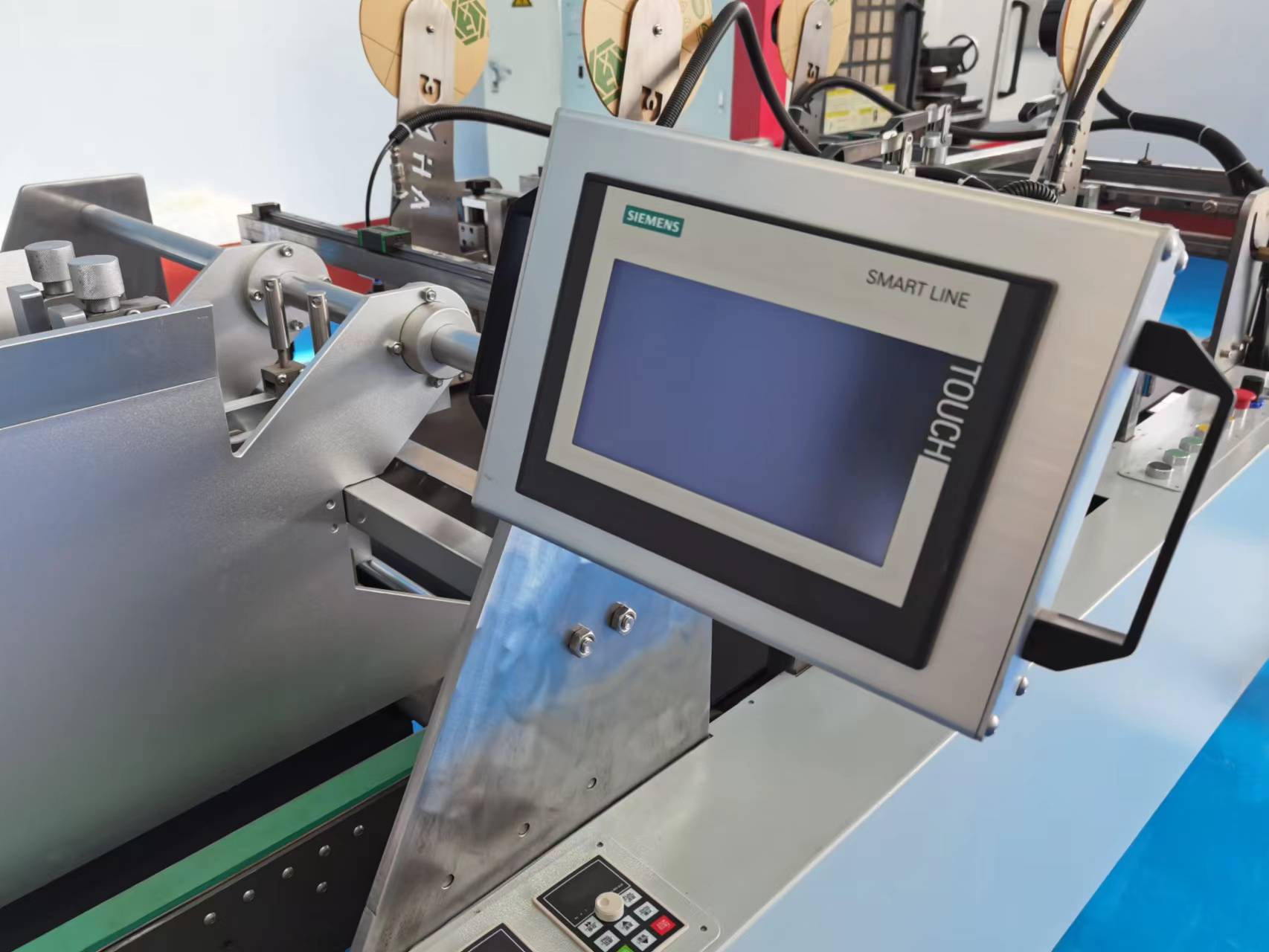 Revolutionizing Advertising Production: The Deep Application and Value of Automatic Taping Machines
