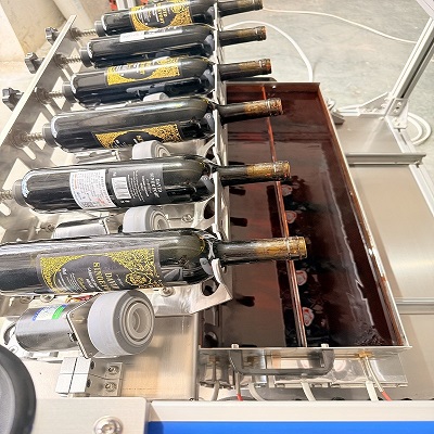 Still using manual wax sealing? Our fully automatic wax sealing machine handles the entire process!