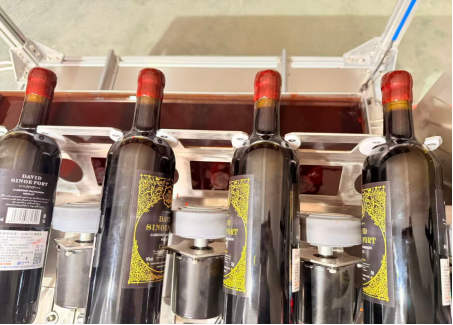 Still using manual wax sealing? Our fully automatic wax sealing machine handles the entire process! Still using manual wax sealing? Our fully automatic wax sealing machine handles the entire process!