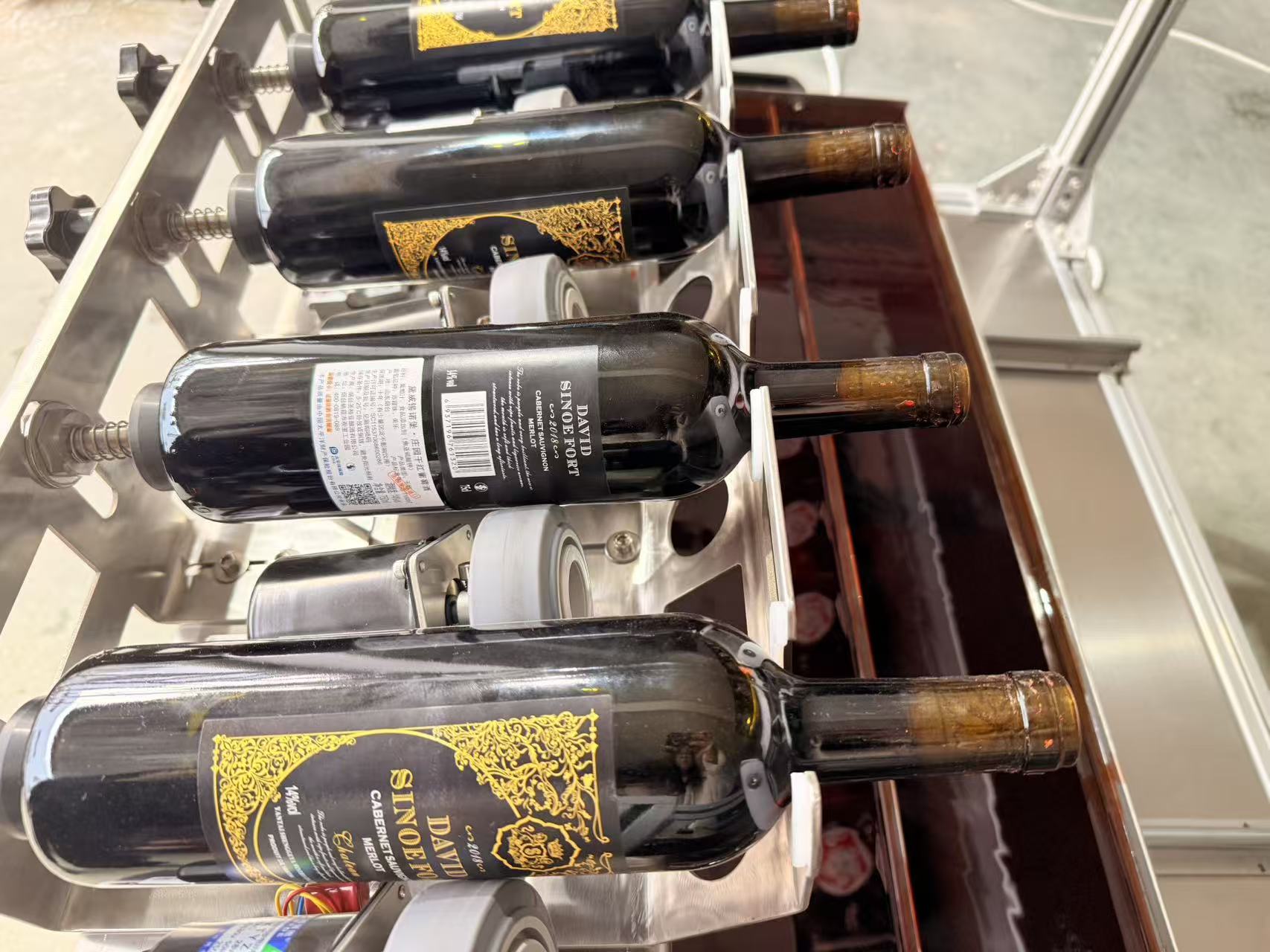 Still Wax Sealing by Hand? Discover the Fully Automatic Bottle Wax Dipping Machine Still Wax Sealing by Hand? Discover the Fully Automatic Bottle Wax Dipping Machine